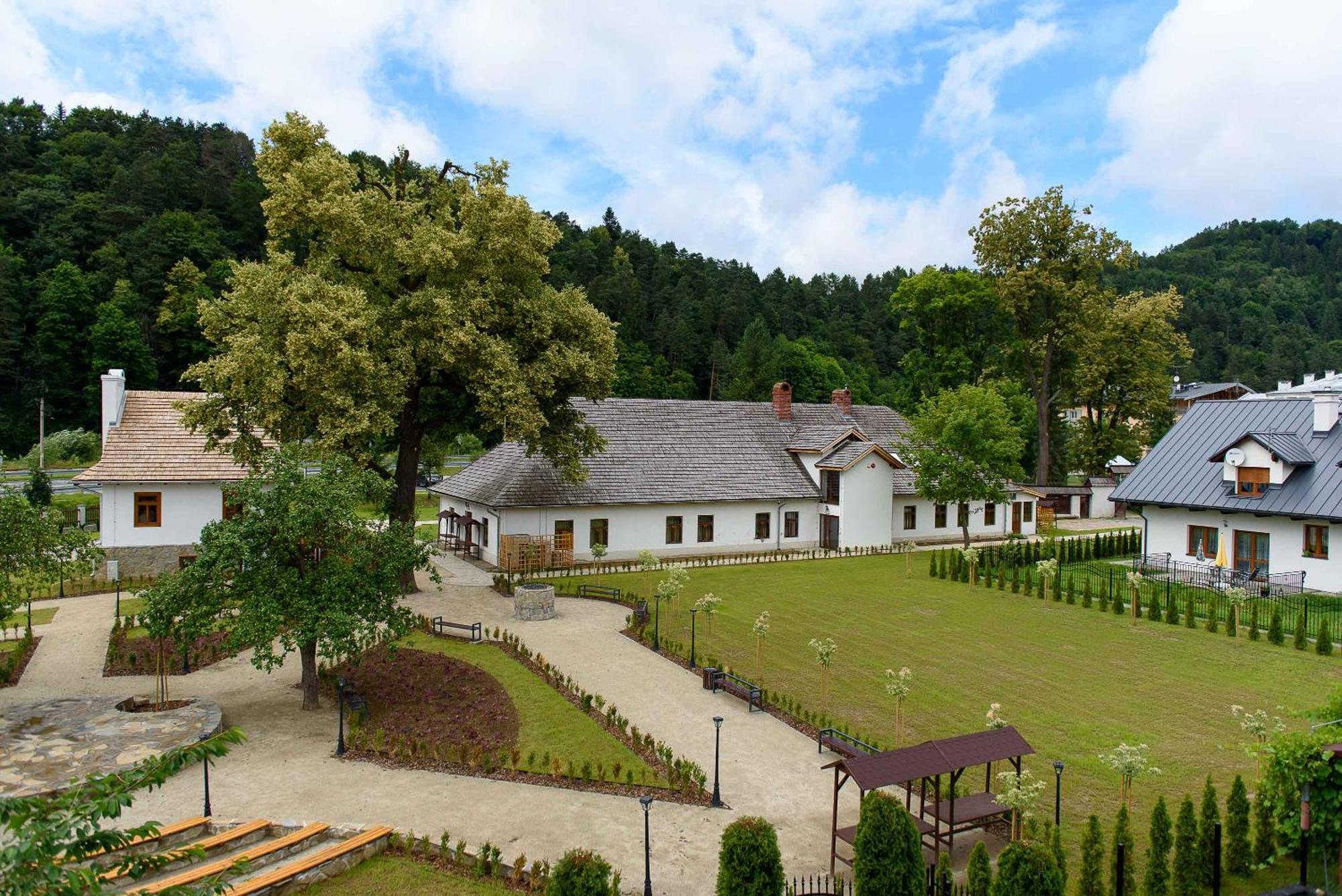 Villa Turris Apartamenty Przy Muszynskim Zamku 무스지나 외부 사진
